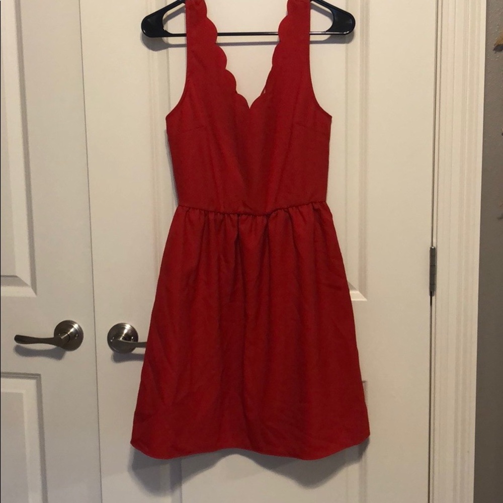 Gianni Bini Scalloped dress